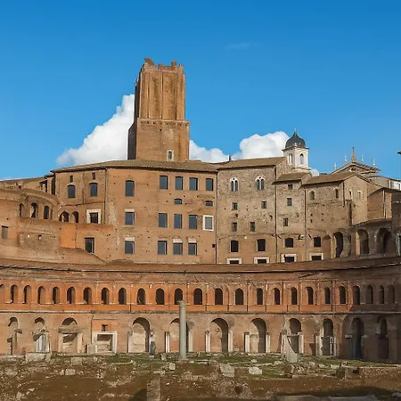 Colosseum Window 1800-Romantic Apartment Rome-3